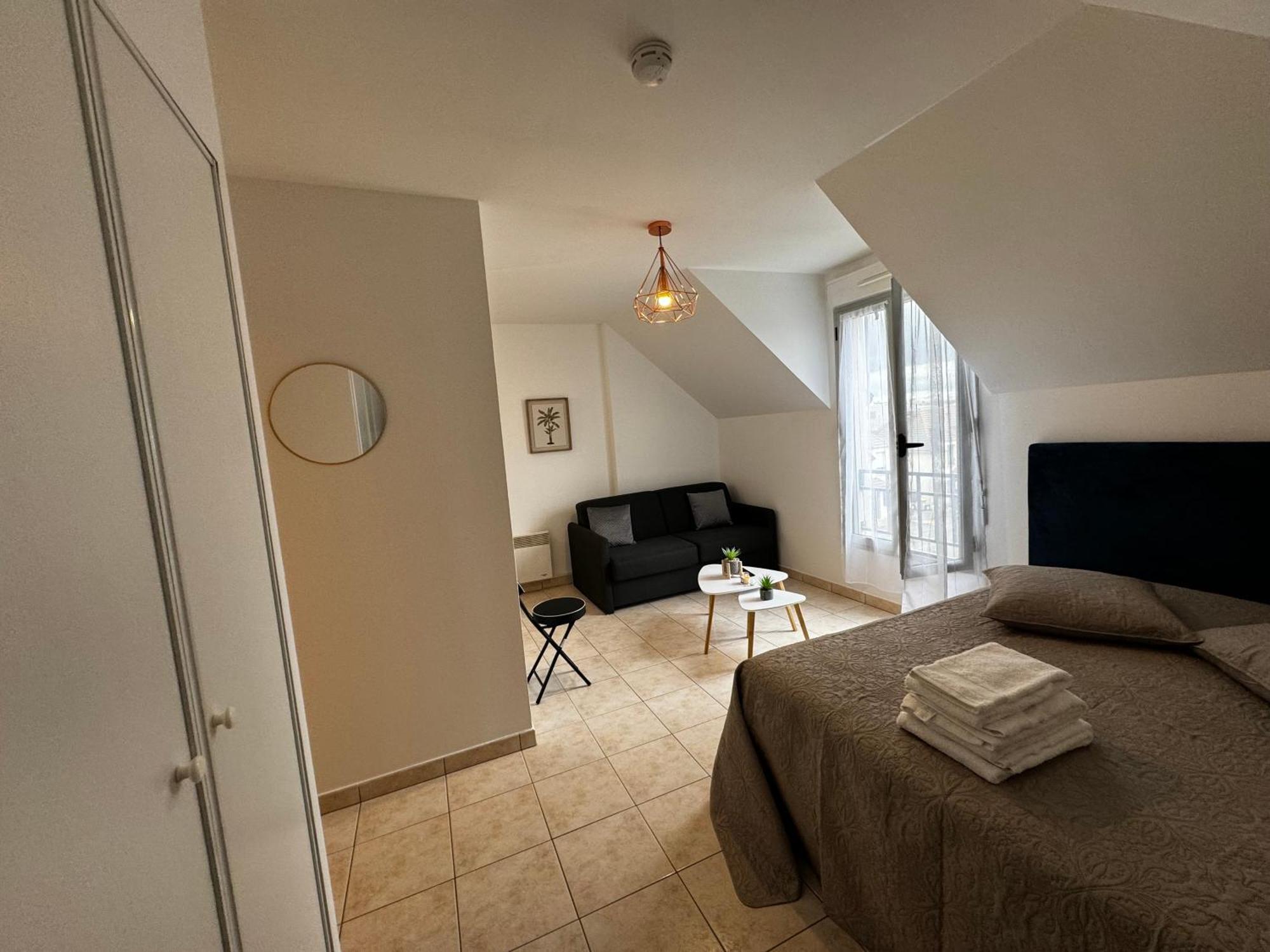 Le Studio Du 72 Apartment Bussy-Saint-Georges Exterior foto