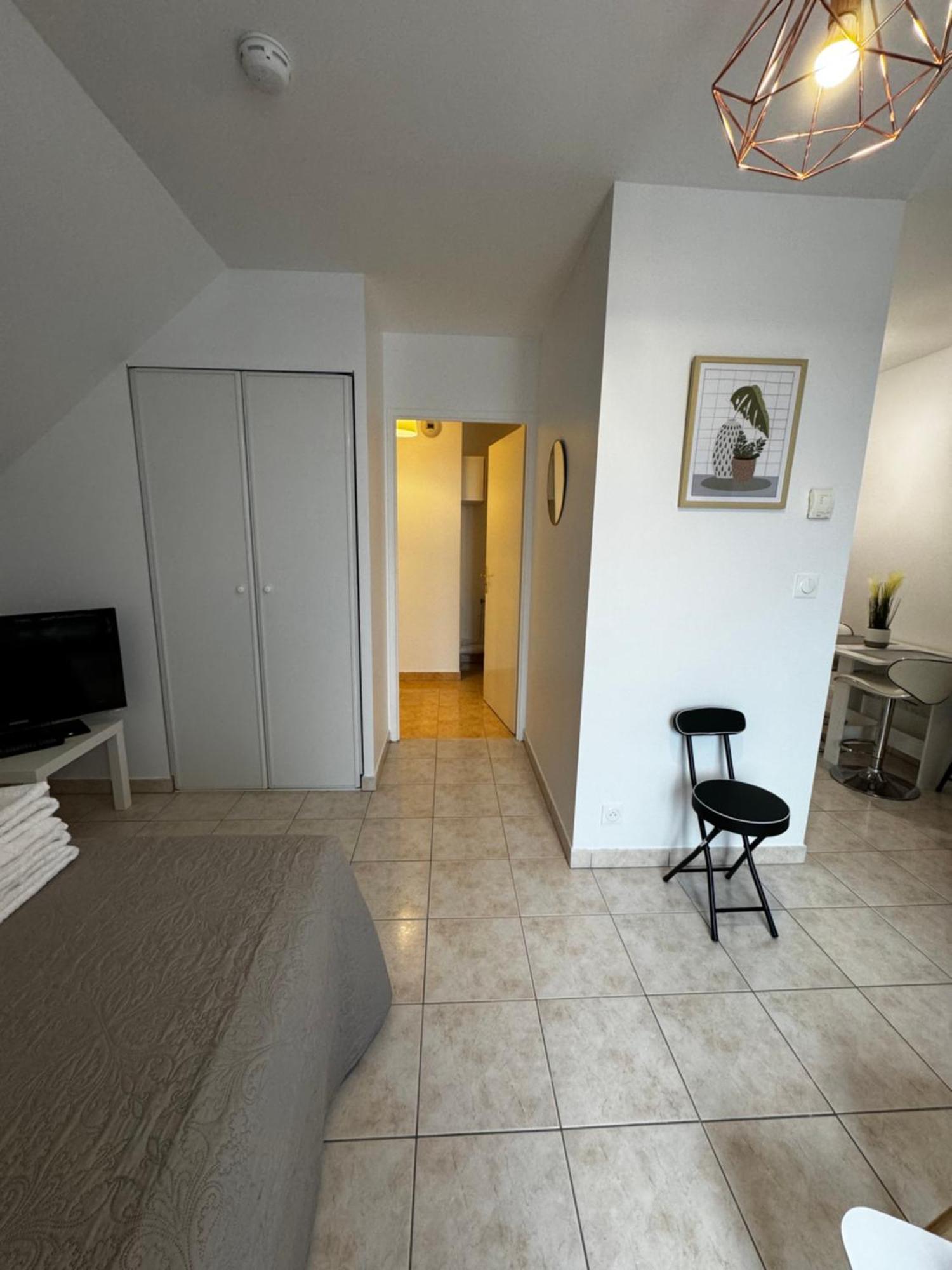 Le Studio Du 72 Apartment Bussy-Saint-Georges Exterior foto