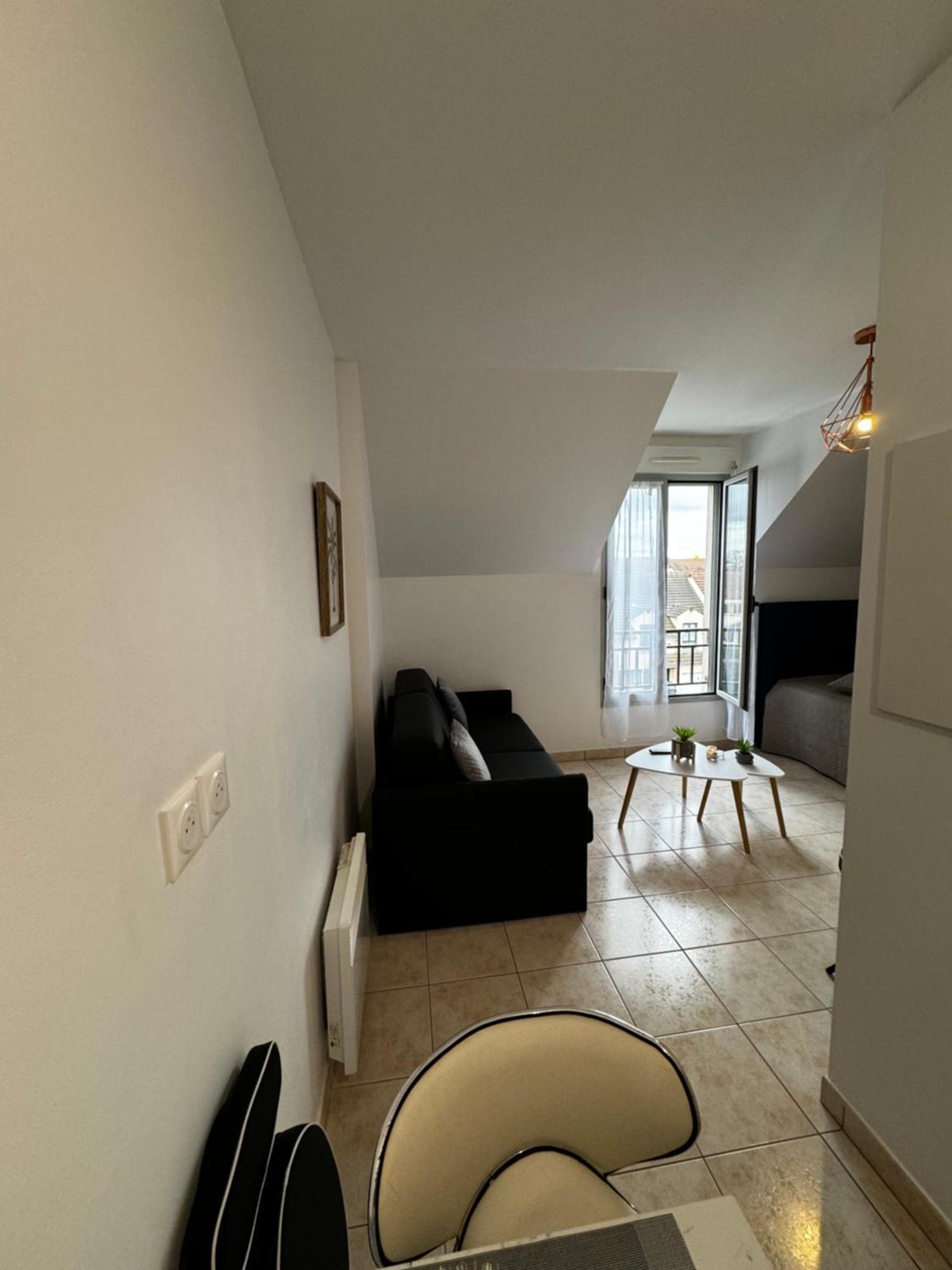 Le Studio Du 72 Apartment Bussy-Saint-Georges Exterior foto